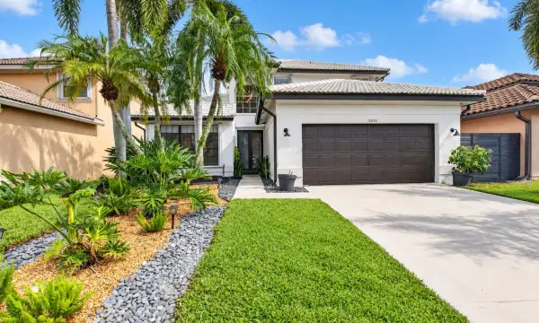 10894 Old Bridgeport Lane, Boca Raton, FL 33498