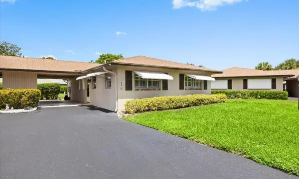 122 Mockingbird Lane, Delray Beach, FL 33445
