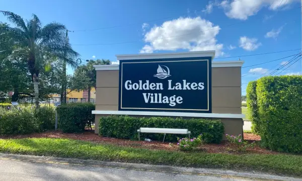 156 Lake Evelyn Drive, West Palm Beach, FL 33411