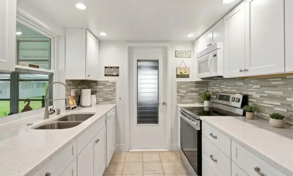 1100 Siesta Avenue, Boynton Beach, FL 33426