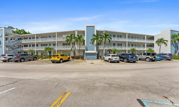 309 Wellington M, West Palm Beach, FL 33417