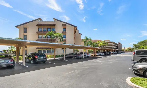 1030 Us Highway 1 413, North Palm Beach, FL 33408