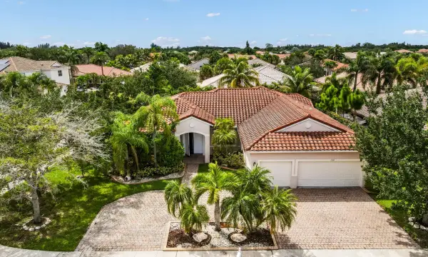 1150 SW 189th Avenue, Pembroke Pines, FL 33029