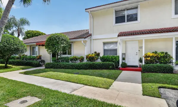 6377 Boca Circle, Boca Raton, FL 33433
