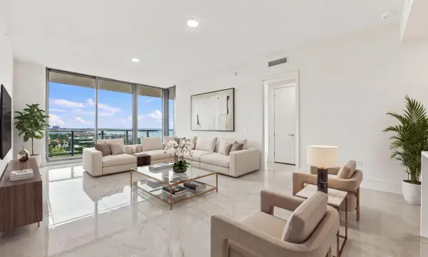 220 Lake Shore Drive 1517, Lake Park, FL 33403