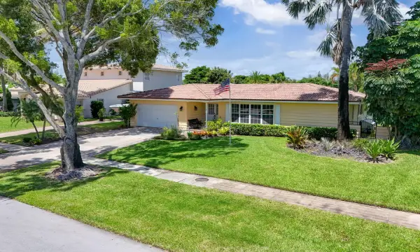 119 Cruiser Road S, North Palm Beach, FL 33408