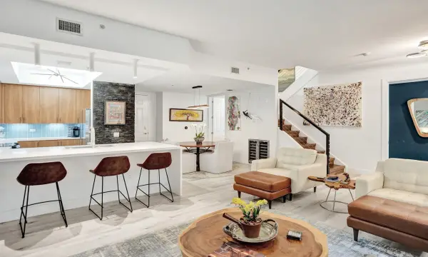 2633 NE 14th Avenue 103, Wilton Manors, FL 33334
