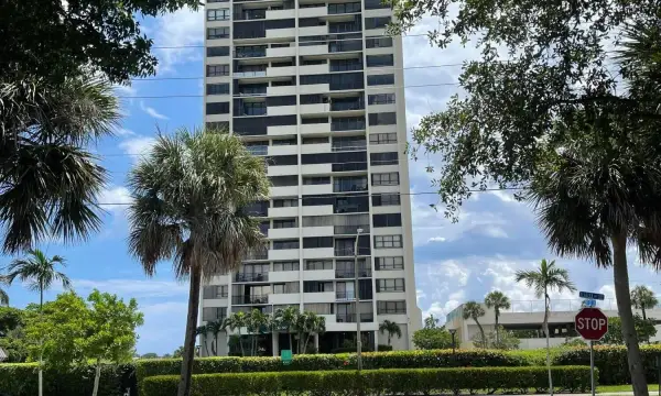 5600 N Flagler Drive 2803, West Palm Beach, FL 33407