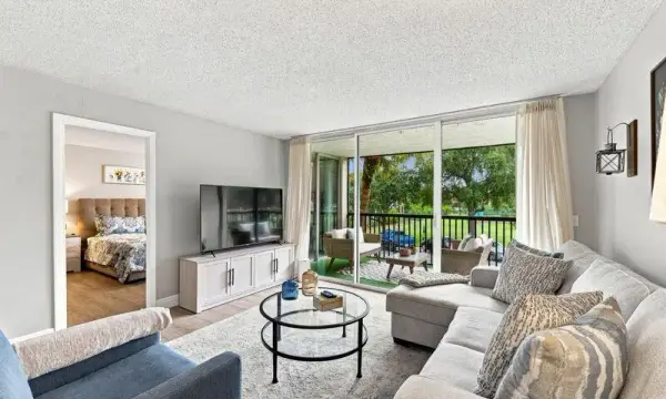 5260 NW 2nd Avenue Unit 204, Boca Raton, FL 33487