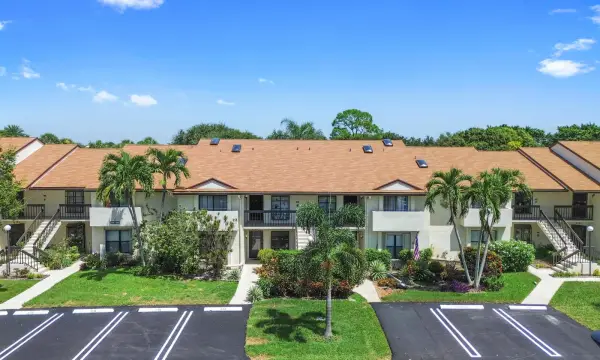 3385 Lucerne Park Drive, Greenacres, FL 33467