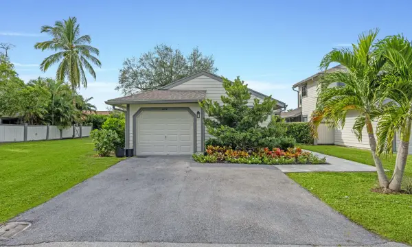 2474 Bedford Mews Drive, Wellington, FL 33414