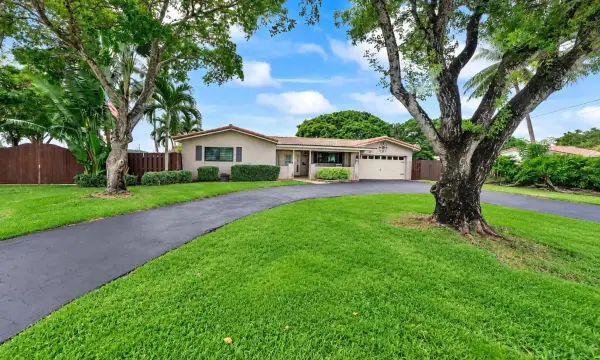 711 NW 45th Avenue, Coconut Creek, FL 33066