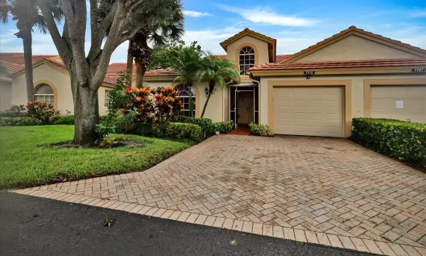 7713 Silver Lake Drive, Delray Beach, FL 33446