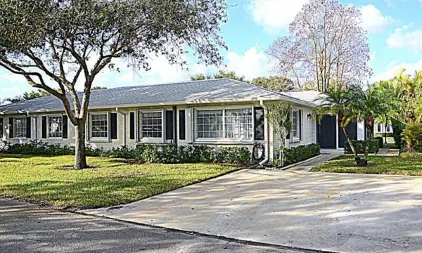 10101 S 44th Drive, Boynton Beach, FL 33436