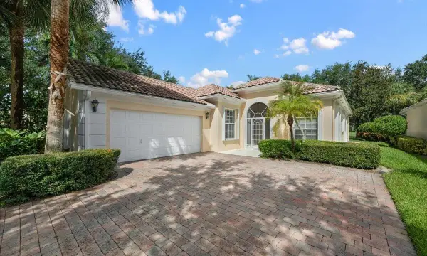 306 Aegean Road, Palm Beach Gardens, FL 33410