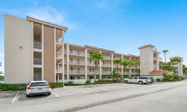 6112 Huntwick Terrace 102, Delray Beach, FL 33484