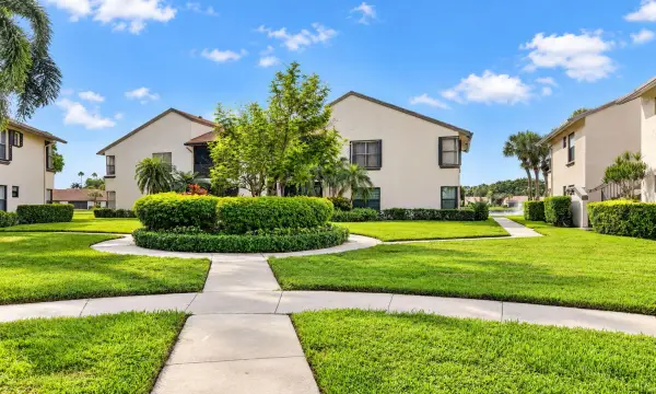 8565 Boca Glades Boulevard W F, Boca Raton, FL 33434