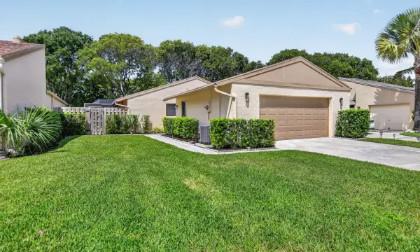 818 NW 26th Avenue, Delray Beach, FL 33445