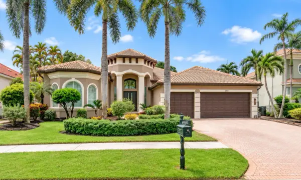 6903 Royal Orchid Circle, Delray Beach, FL 33446