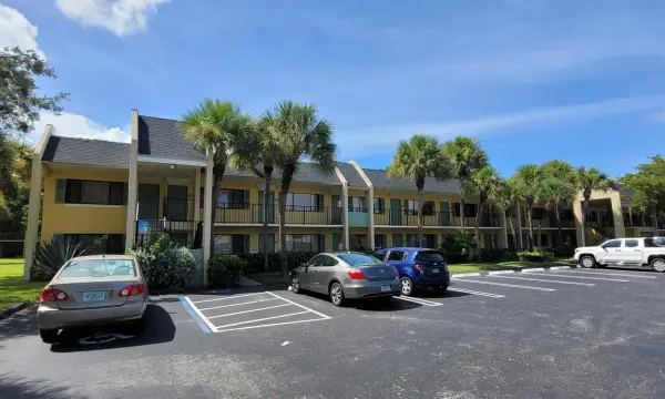 1604 Meadows Circle W, Boynton Beach, FL 33436