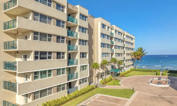 1239 Hillsboro Mile 202, Hillsboro Beach, FL 33062