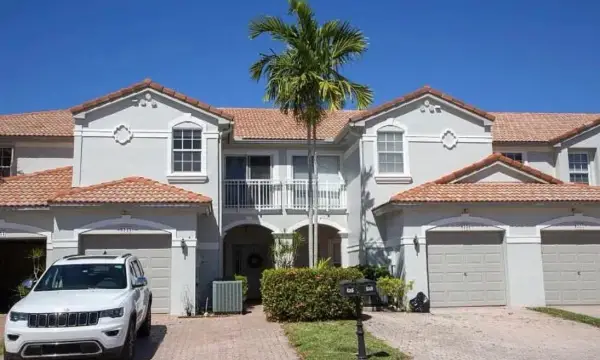 8315 Via Leonessa 8315, Boca Raton, FL 33433