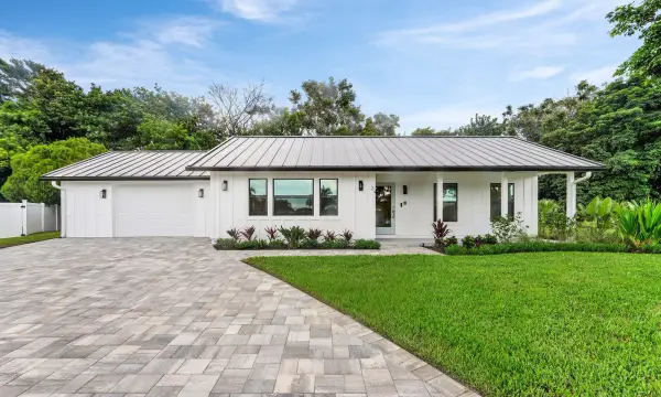 24 Russell Street, Tequesta, FL 33469