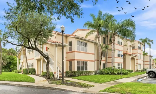 3350 Pinewalk Drive N 1411, Margate, FL 33063