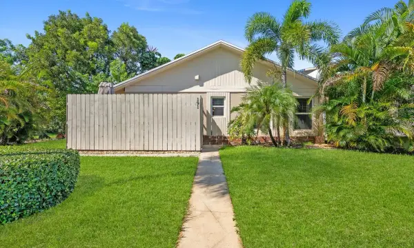 191 SE 1st Circle, Boynton Beach, FL 33435