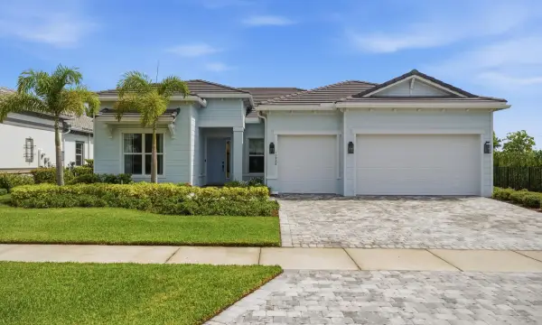 10888 Stellar Circle, Palm Beach Gardens, FL 33412