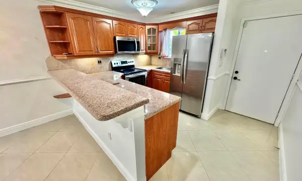6074 Forest Hill Boulevard 107, West Palm Beach, FL 33415