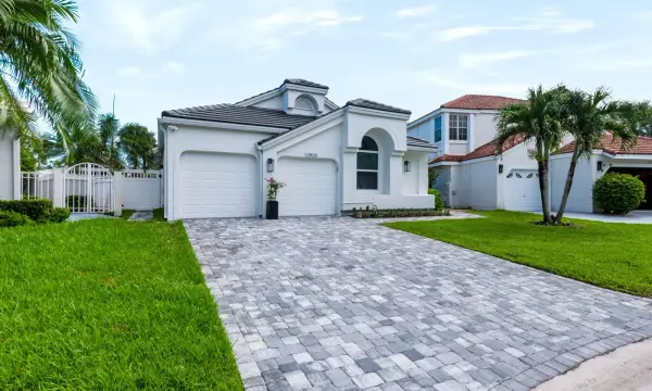 12920 Touchstone Place, Palm Beach Gardens, FL 33418