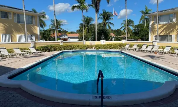 5720 NE 22nd Way 406, Fort Lauderdale, FL 33308