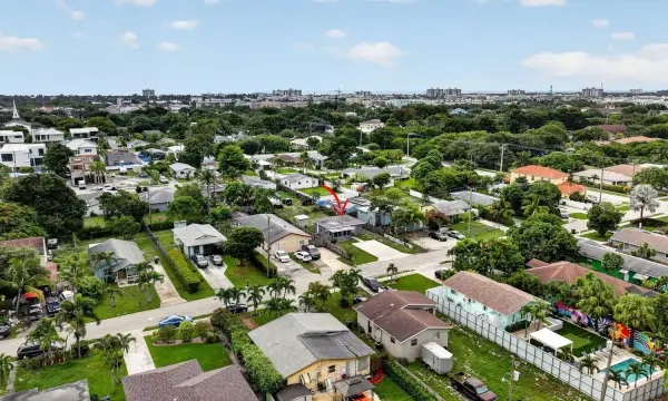 323 NW 4th Avenue, Delray Beach, FL 33444
