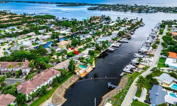 638 Shore Drive, Boynton Beach, FL 33435