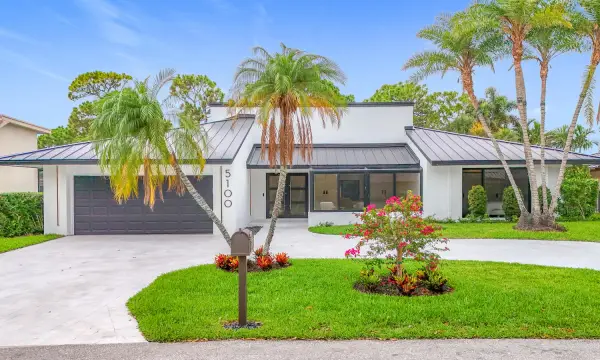 5100 Pineview Circle, Delray Beach, FL 33445