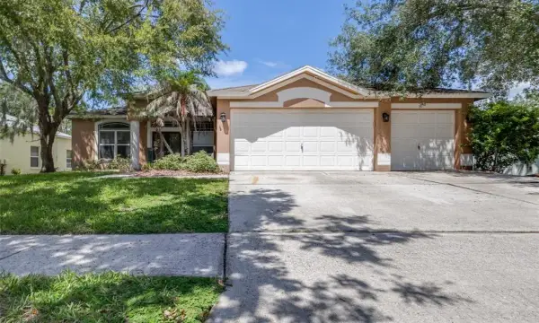17012 Falconridge Road, Lithia, FL, 33547