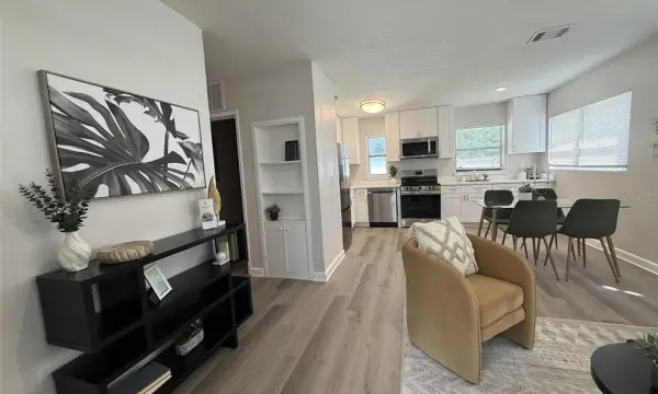 327 Barbara Circle, Belleair, FL, 33756