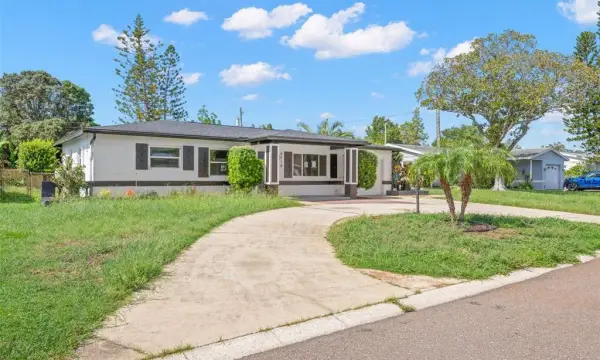 6116 52nd Avenue N, Kenneth City, FL, 33709