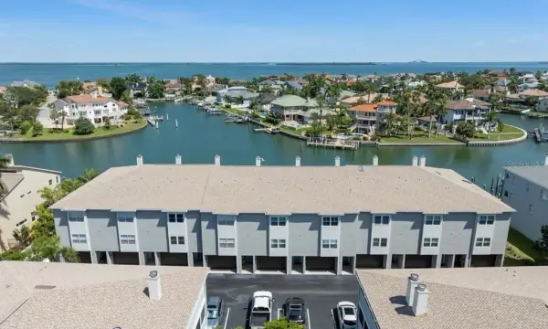 521 Pinellas Bayway S, Unit 105, Tierra Verde, FL, 33715