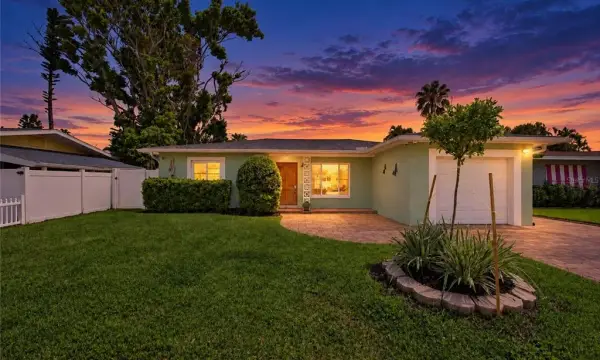 1424 Corey Way S, South Pasadena, FL, 33707