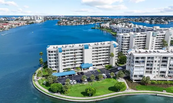 7922 Sailboat Key Boulevard S, Unit 206, South Pasadena, FL, 33707