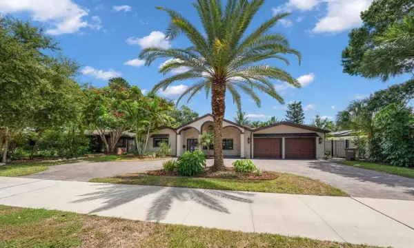 1621 Indian Rocks Road, Belleair, FL, 33756