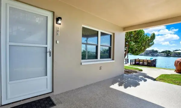 283 104th Avenue, Unit 106, Treasure Island, FL, 33706