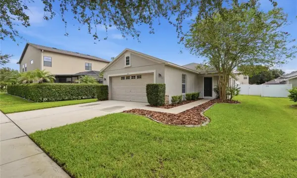 Address Withheld, Valrico, FL, 33594