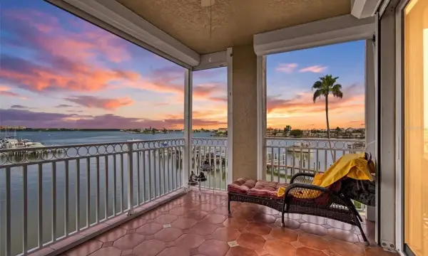 399 150th Avenue, Unit 205, Madeira Beach, FL, 33708