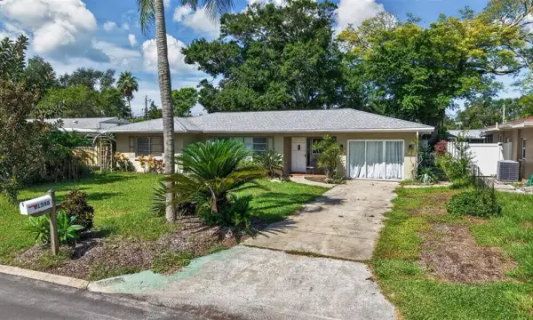 11598 Oval Drive W, Largo, FL, 33774