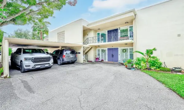 25 Country Club Drive, Largo, FL, 33771