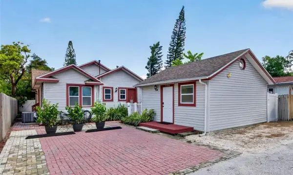 1136 22nd Avenue N, St Petersburg, FL, 33704