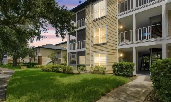 4115 Chatham Oak Court, Unit 215, Tampa, FL, 33624